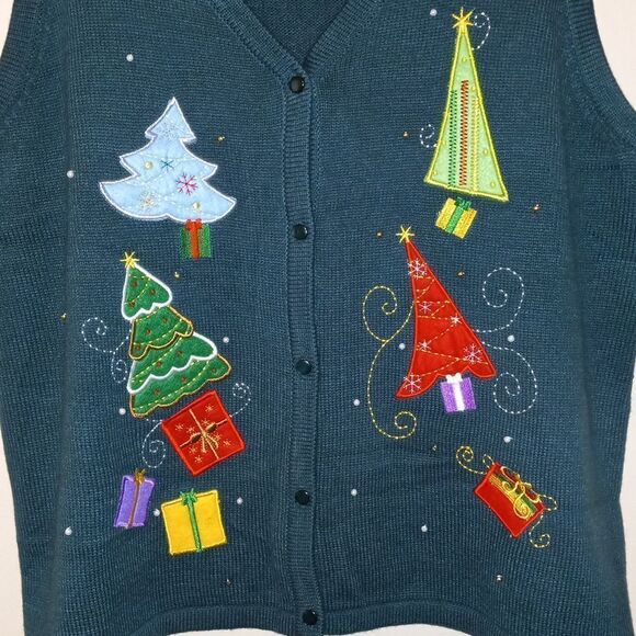 Vintage Christmas Sweater Vest  - Picture 3 of 5